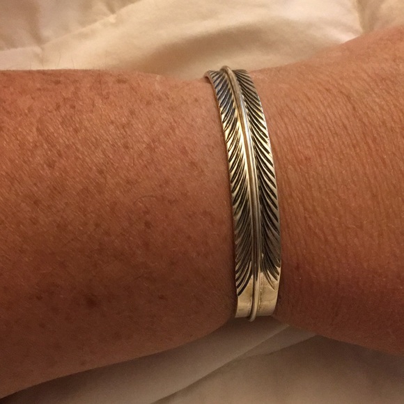 Navajo Silver Feather Cuff - Picture 4 of 4